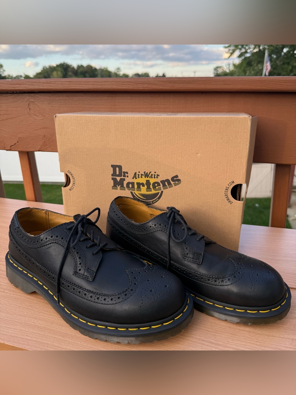 Dr. Martens Wingtip Brogue Low Top Black Leather Shoes US Men’s SZ 10 with Box